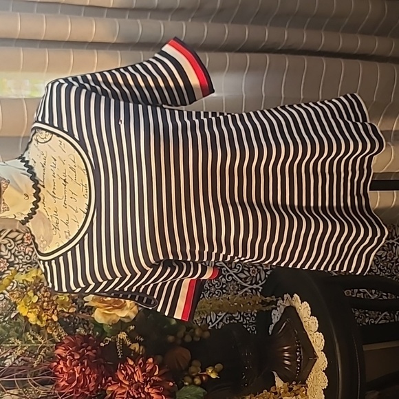 TOMMY HILFIGER knit stripped cold shoulder top - Picture 1 of 9